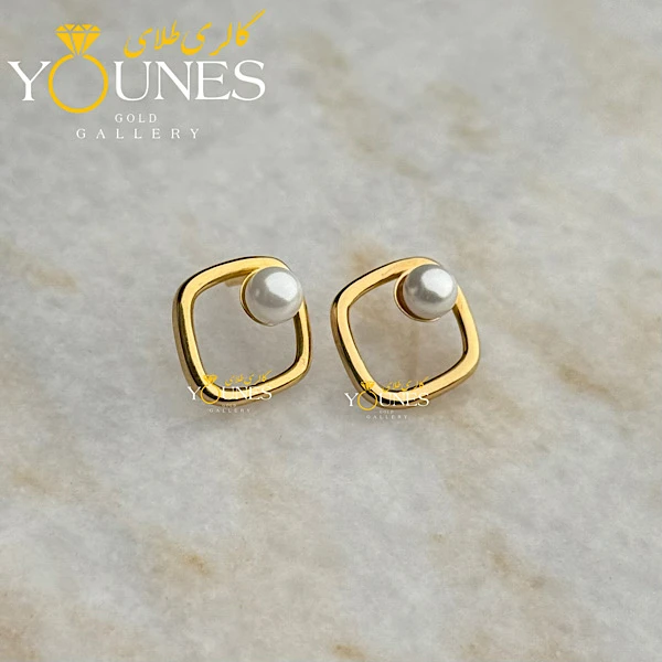 تصویر دوم گوشواره طلا میخی مربعی مروارید دار